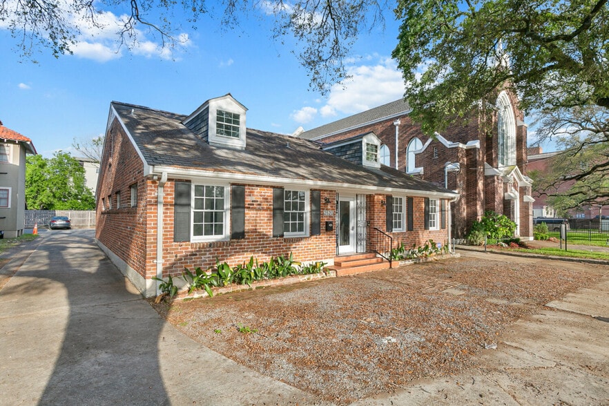 Primary Photo Of 2520 Napoleon Ave, New Orleans Medical For Sale