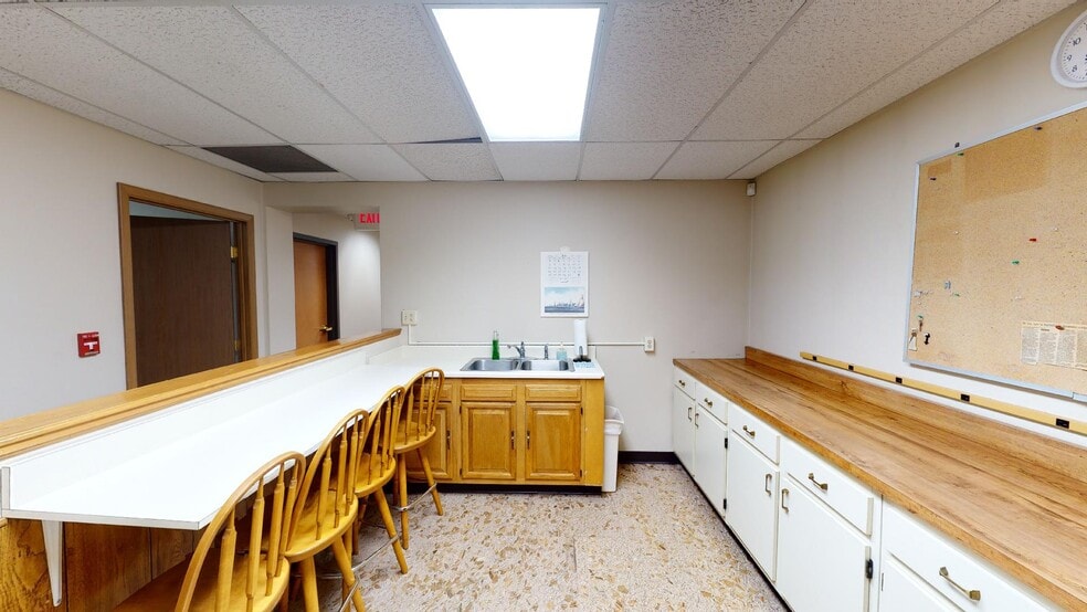 More Photos Of 1 Insurance Way, Ona Office For Lease