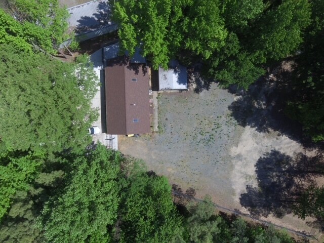 More Photos Of 1804 Lucas Ln, Charlotte Industrial For Lease