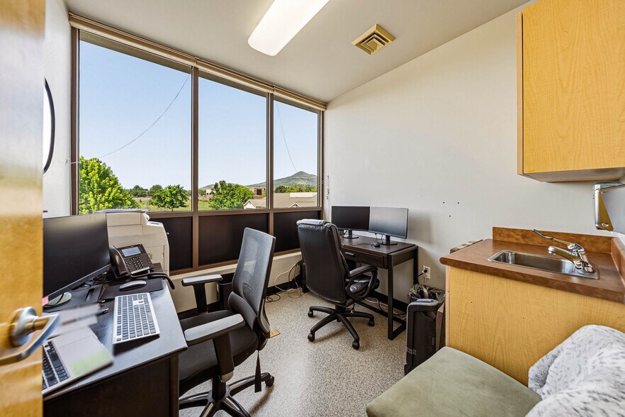 More Photos Of 3156 State St, Medford Medical For Sale