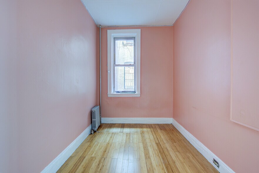 More Photos Of 1701 Gates Ave, Ridgewood Apartments For Sale
