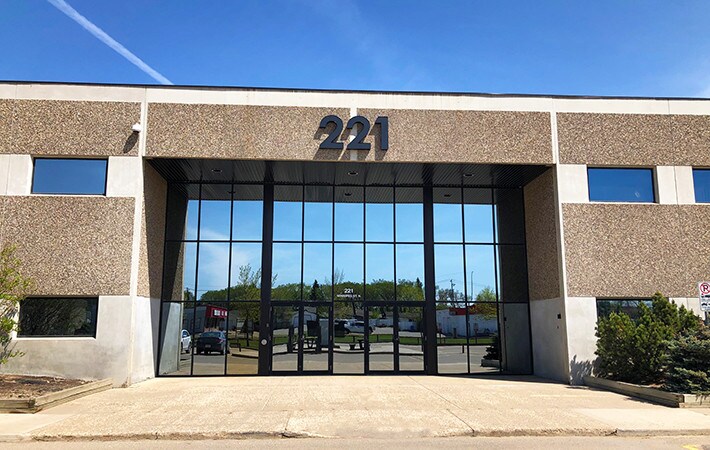 More Photos Of 221 Winnipeg St N, Regina Light Distribution For Lease