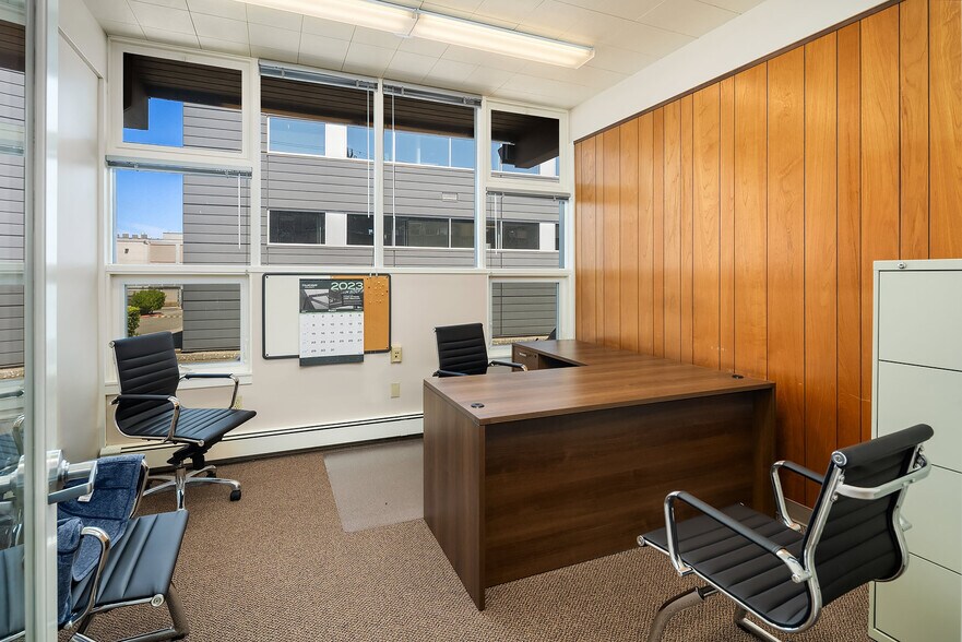 More Photos Of 2300 W Commodore Way, Seattle Office Residential For Sale