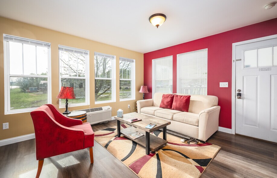 More Photos Of 1435 Main st, Grafton Specialty For Sale