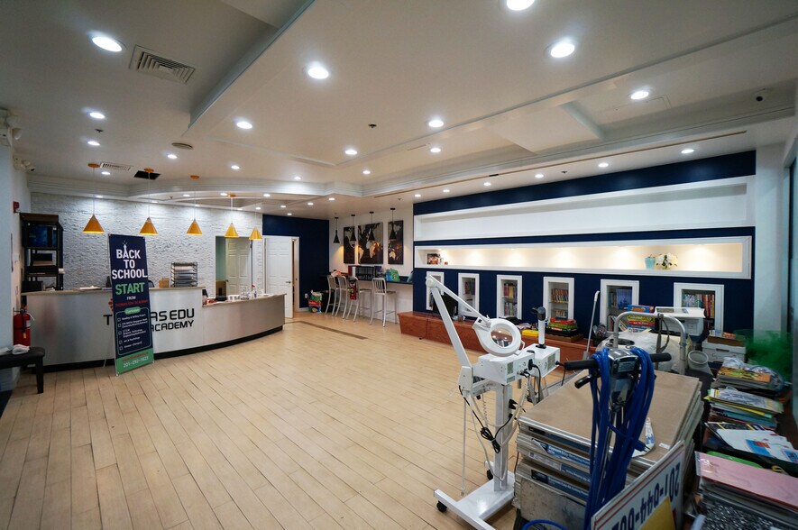 More Photos Of 1550 Lemoine Ave, Fort Lee Medical For Lease