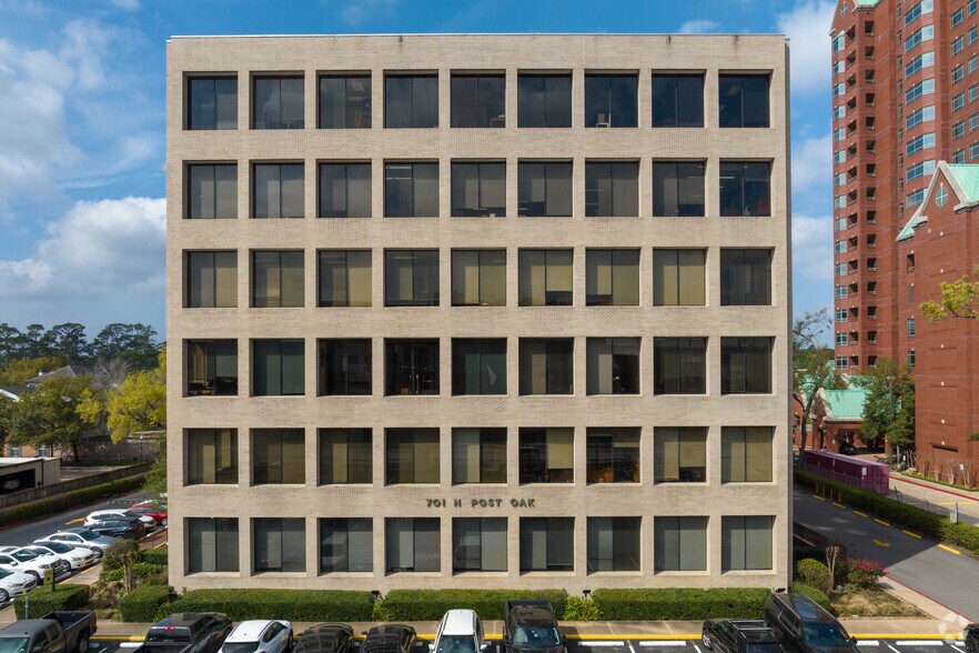More Photos Of 701 N Post Oak Rd, Houston Office For Sale