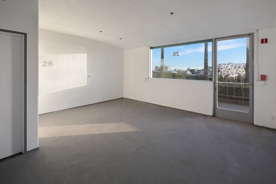 More Photos Of 3111 Ocean Front Walk, Marina Del Rey Apartments For Sale