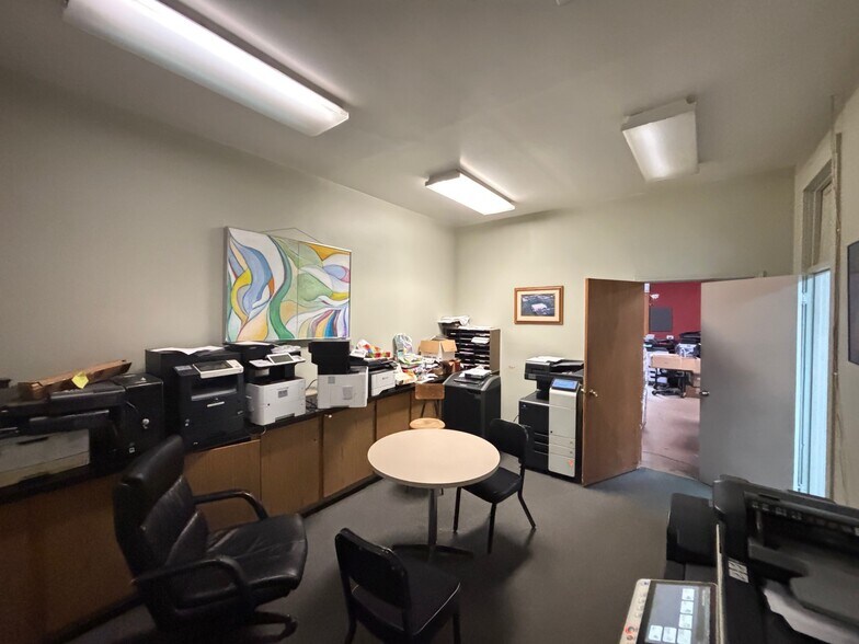 More Photos Of 1140 W Washington Blvd, Chicago Warehouse For Sale