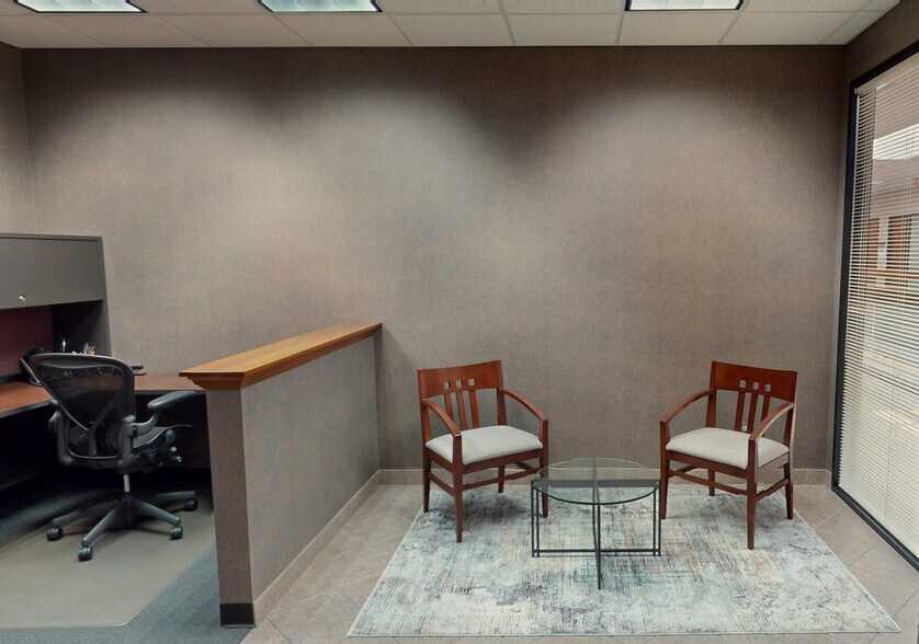 More Photos Of 1700 Park St, Naperville Office For Lease