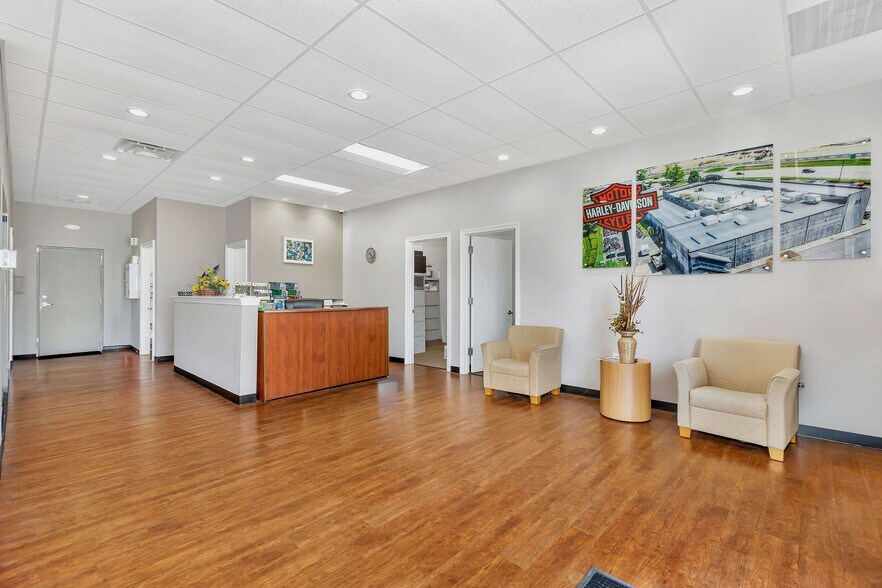More Photos Of 5394 State Route 48, Maineville Office For Sale