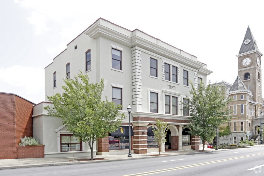 Primary Photo Of 2 N College Ave, Fayetteville Office For Lease