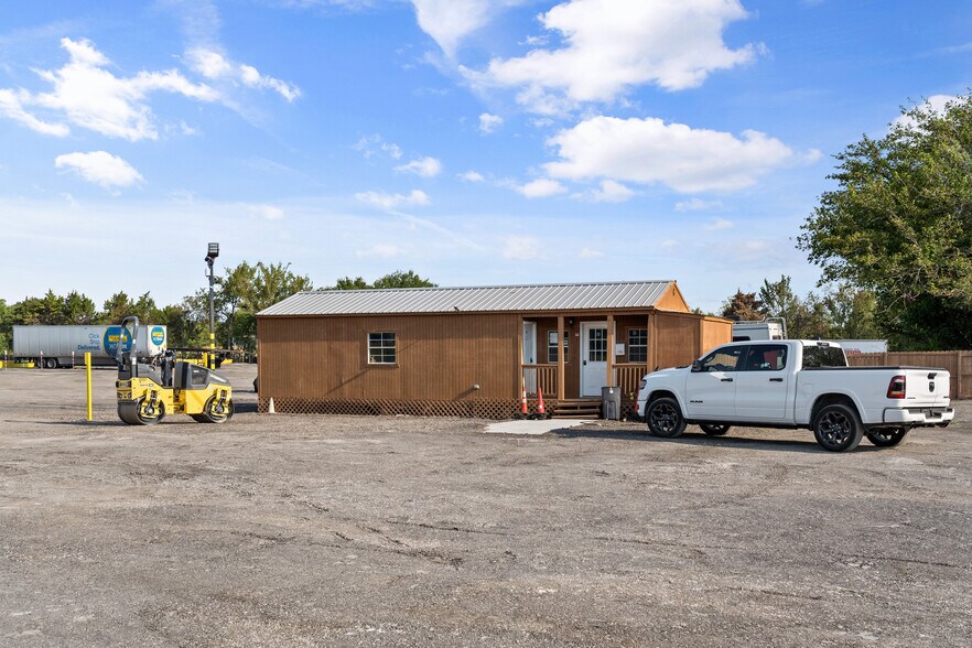 More Photos Of 1241 Narrow Ln, Red Oak Land For Sale