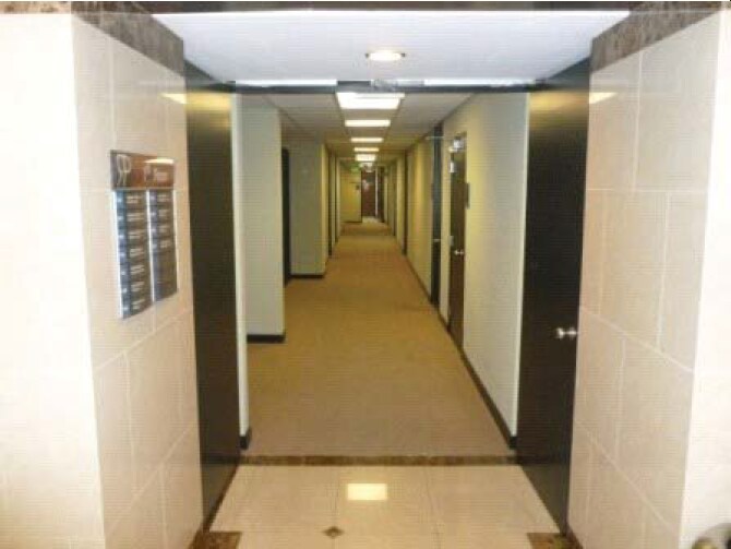 More Photos Of 555 W Redondo Beach Blvd, Gardena Office For Lease