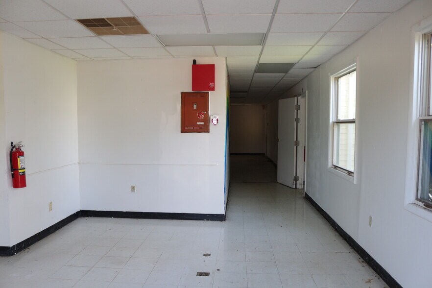 More Photos Of 3001 W Lafayette Ave, Jacksonville Flex For Sale