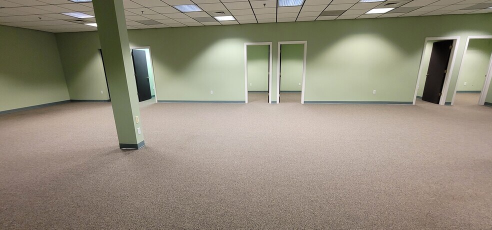 More Photos Of 70 Zachary Rd, Manchester Research And Development For Lease