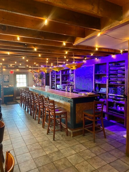 More Photos Of 5102 Baum Blvd, Pittsburgh Storefront Retail Residential For Lease