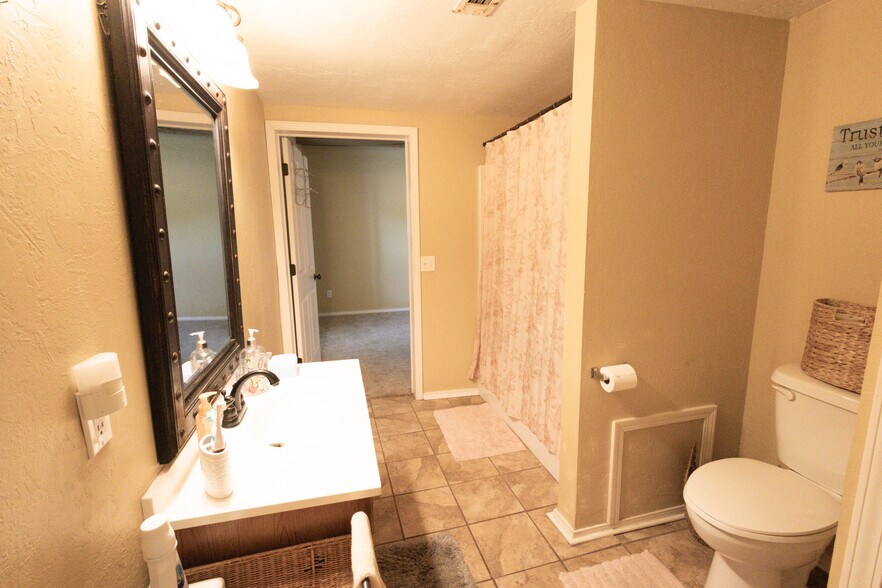 More Photos Of 19857 State Highway 49, Medicine Park Self Storage For Sale