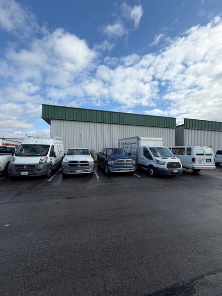 More Photos Of 6603 Royal St, Pleasant Valley Industrial For Lease