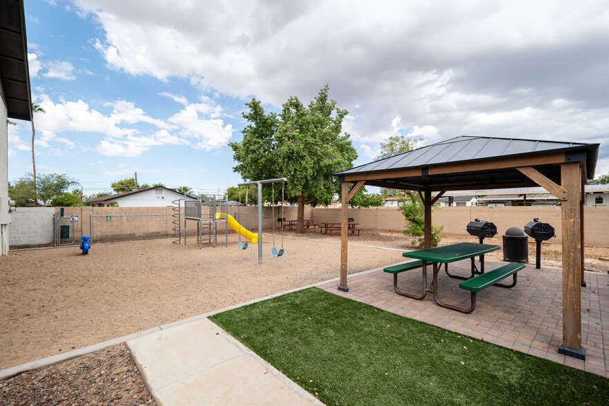 More Photos Of 6220 W Ocotillo Rd, Glendale Apartments For Sale