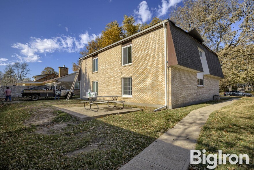 More Photos Of 633 E 10th St, York Apartments For Sale