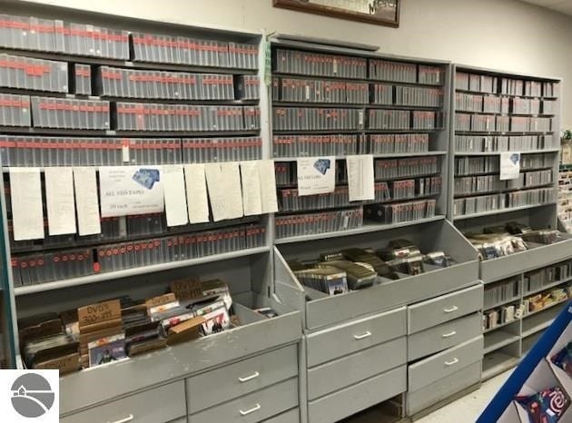 More Photos Of 10673 W Saint Charles Rd, Sumner Service Station For Sale