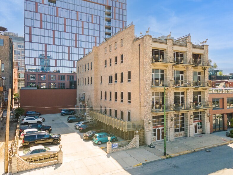 More Photos Of 165 N May St, Chicago Apartments For Sale