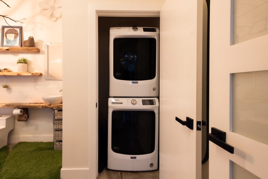 More Photos Of 22855 Chianti Rd, Cloverdale Apartments For Sale