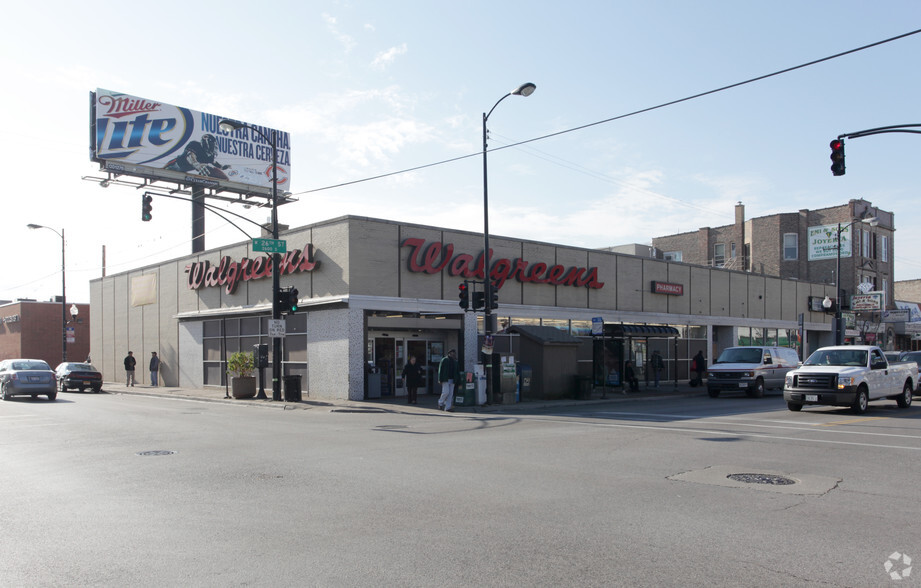 Primary Photo Of 4005-4013 W 26th St, Chicago Storefront Retail Office For Lease