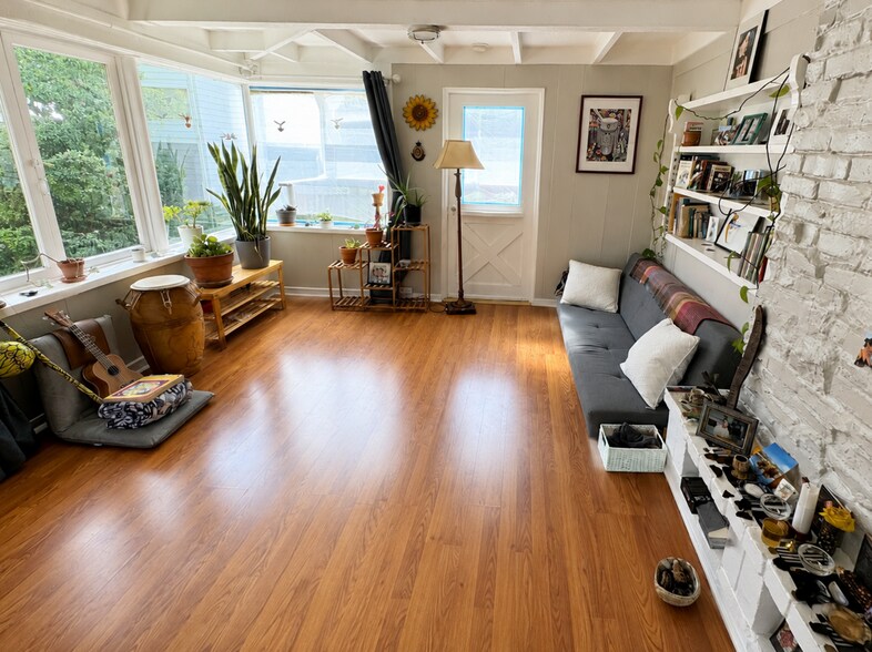 More Photos Of 368 Adams St, Oakland Apartments For Sale