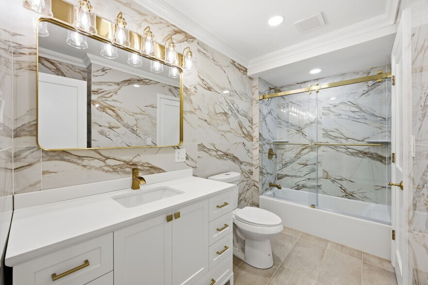 More Photos Of 158-10 95th St, Howard Beach Multifamily For Sale