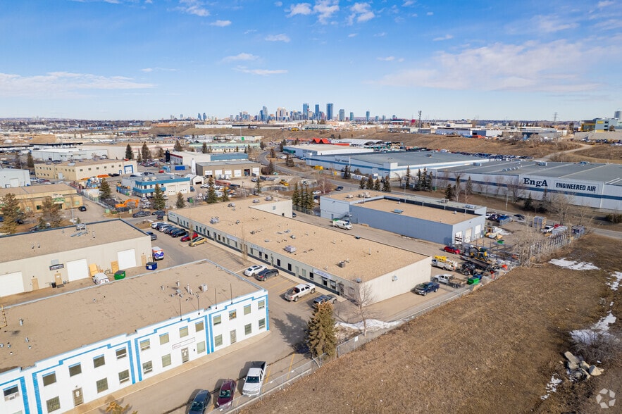More Photos Of 5030 13th St SE, Calgary Warehouse For Lease