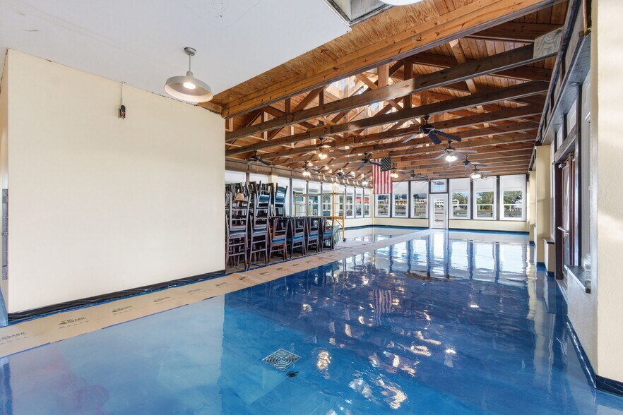 More Photos Of 275 Timber Island Rd, Carrabelle Restaurant For Sale