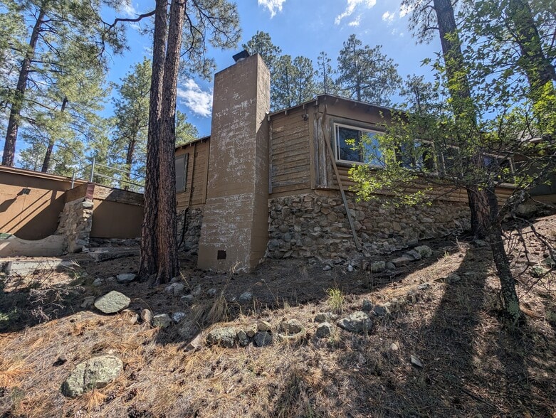 More Photos Of 101 Marapai Rd, Prescott Specialty For Sale