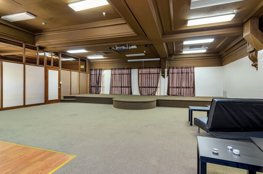 More Photos Of 415 Railroad Ave, Pittsburg Office For Sale