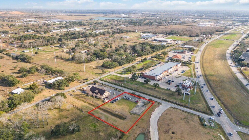 More Photos Of Steele Rd & Clifford St, Alvin Land For Sale