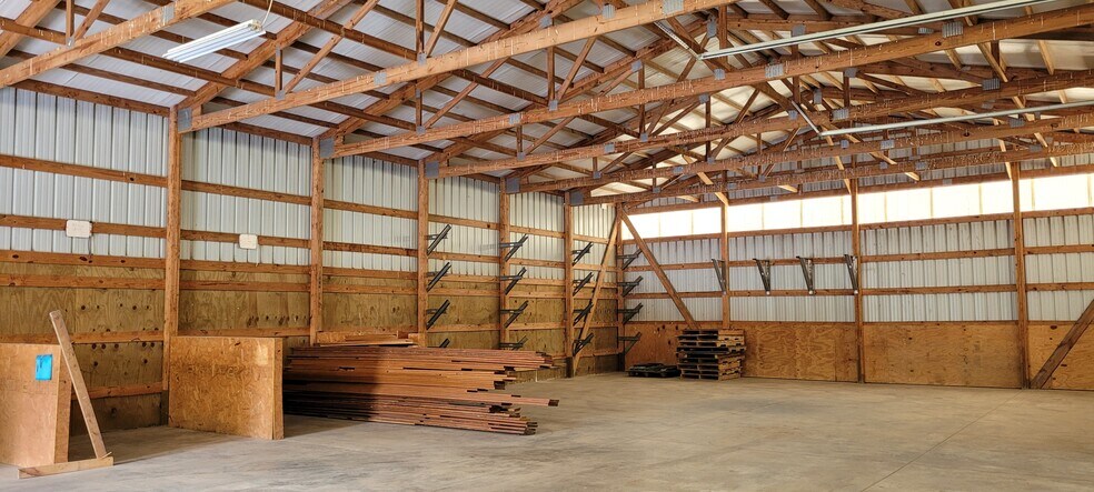 More Photos Of 1300 N Reed Station Rd, Carbondale Industrial For Sale
