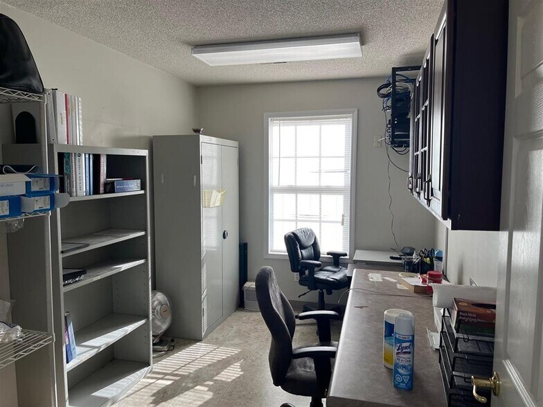 More Photos Of 4288 N Jackson Hwy, Glasgow Medical For Sale