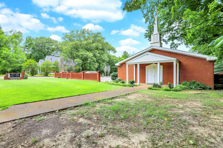 More Photos Of 1792 N Parkway, Memphis Religious Facility For Sale
