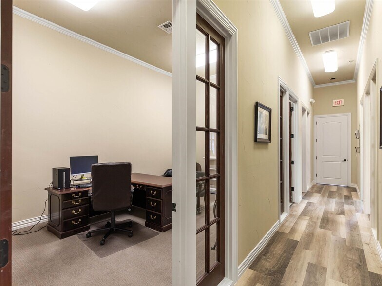 More Photos Of 1141 Keller Pky, Keller Medical For Lease