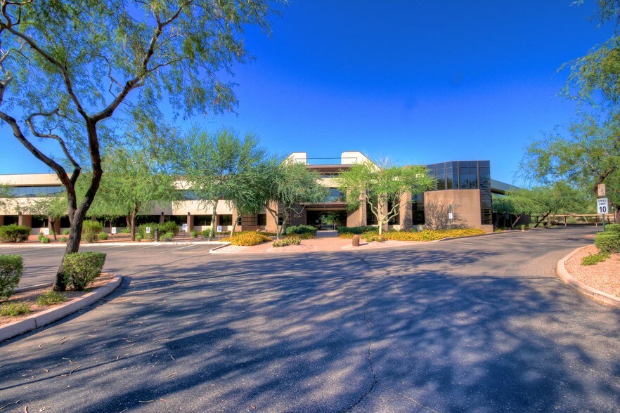 More Photos Of 17200 N Perimeter Dr, Scottsdale Coworking Space