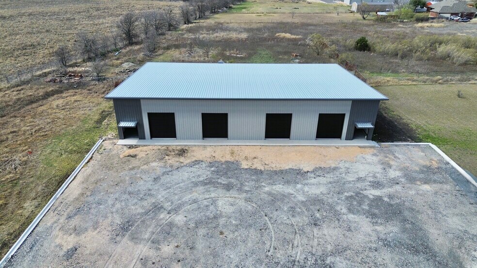 More Photos Of 1158 County Road 108, Hutto Warehouse For Lease