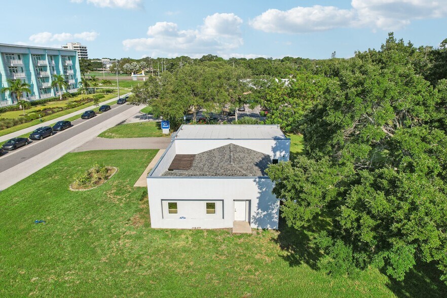 More Photos Of 3209 30th Ave S, Saint Petersburg Office For Sale