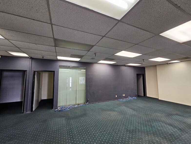 More Photos Of 4121 S Alameda St, Los Angeles Warehouse For Lease