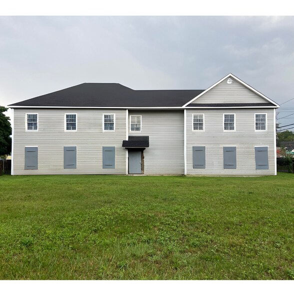 More Photos Of 21 Old Montauk Hwy, Mastic Medical For Sale