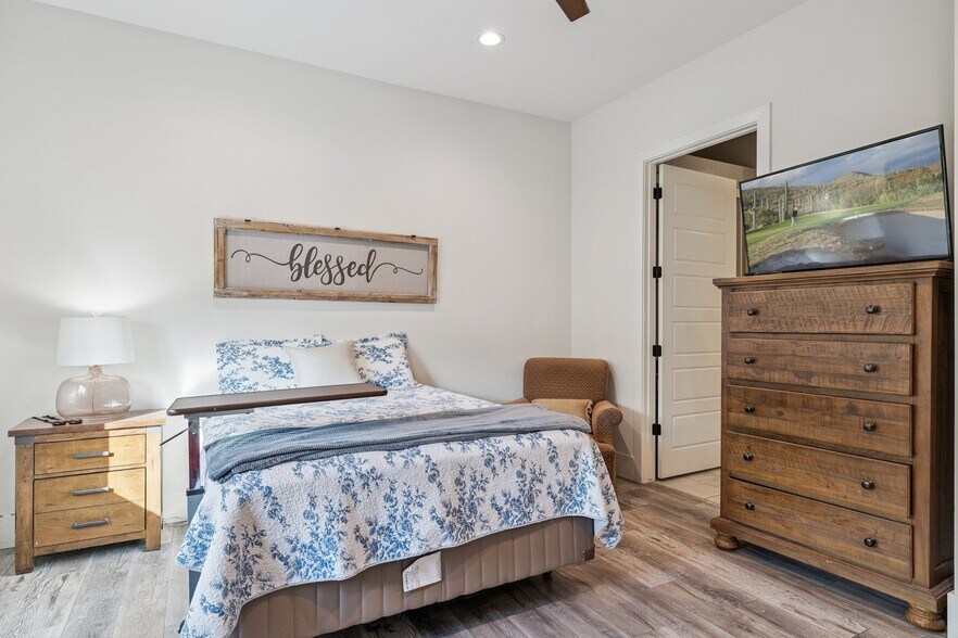 More Photos Of 3111 E Acoma Dr, Phoenix Assisted Living For Sale