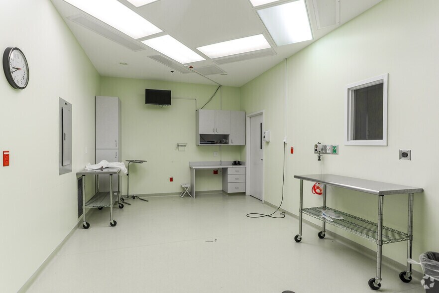 More Photos Of 2308 Palmyra Rd, Albany Medical For Lease