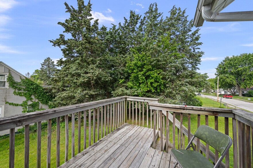 More Photos Of 2734 Bridge Ave, Davenport Multifamily For Sale