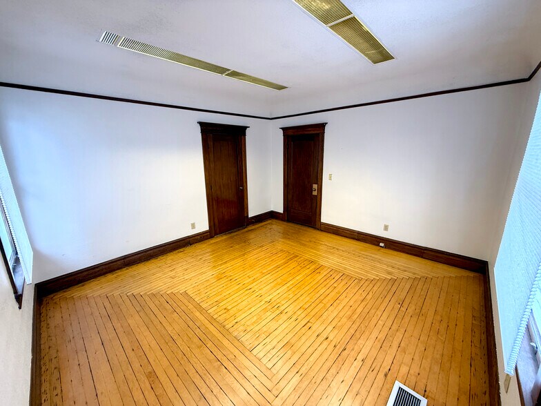 More Photos Of 1535 State St, Salem Medical For Sale