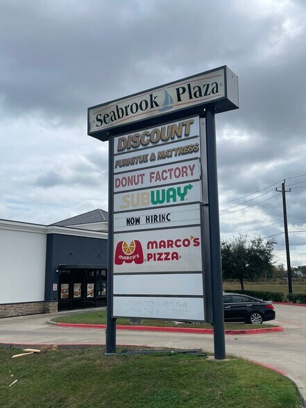 More Photos Of 5735 Bayport Blvd, Seabrook Unknown For Lease
