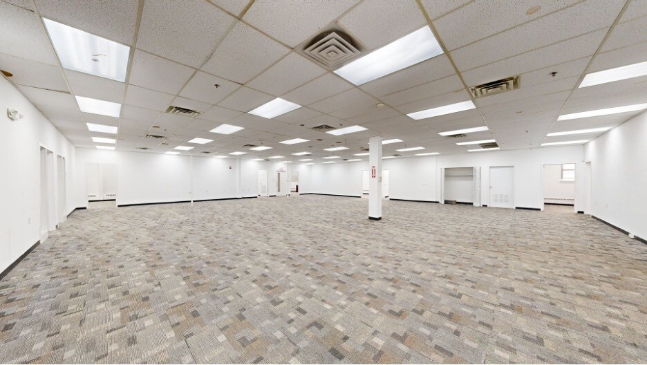 More Photos Of 235 New York Dr, Fort Washington Light Manufacturing For Lease